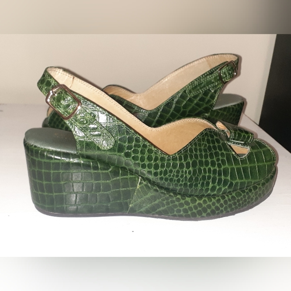Re-Mix Vintage Green Croc-Embossed Platform Slingback Sandals "Patio"